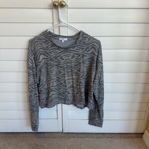 Beyond Yoga Gray Zebra Long Sleeve Top gray women’s Large